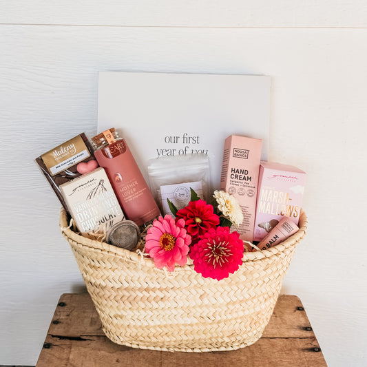 Nurtured Mama Held With Love Hamper